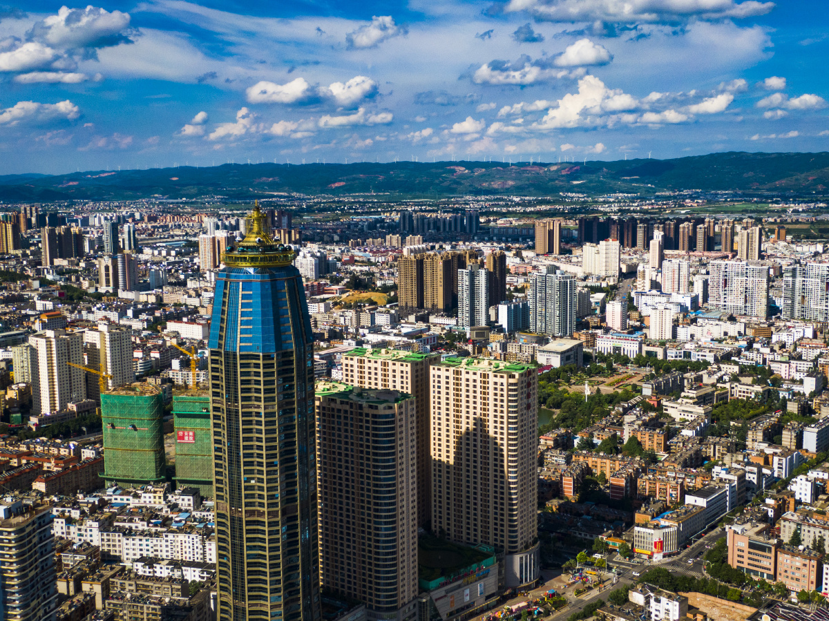 航拍视角带你看曲靖