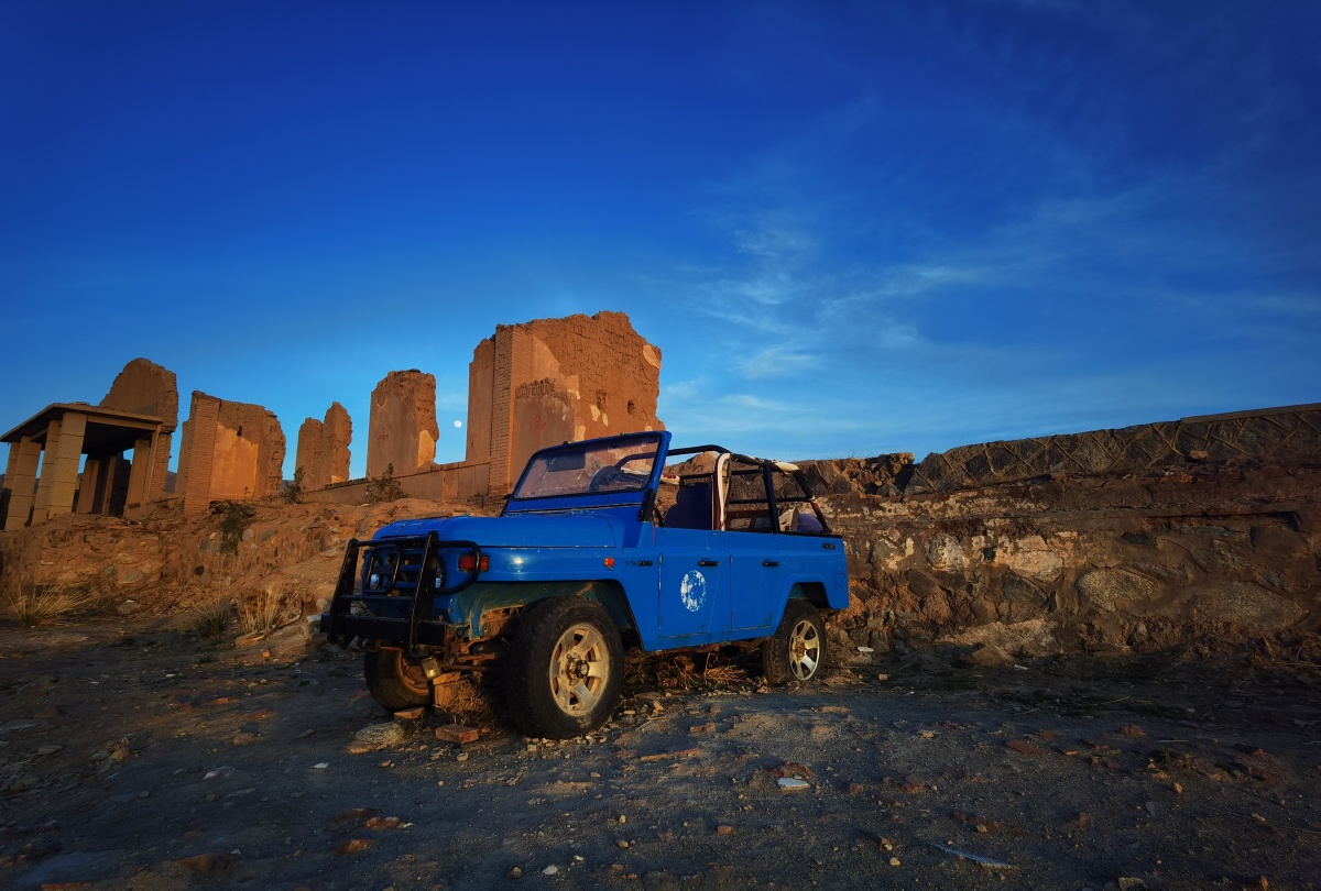 阿克塞石油小镇九层妖塔西风烈等电影拍摄地我们赶在日落之前过来