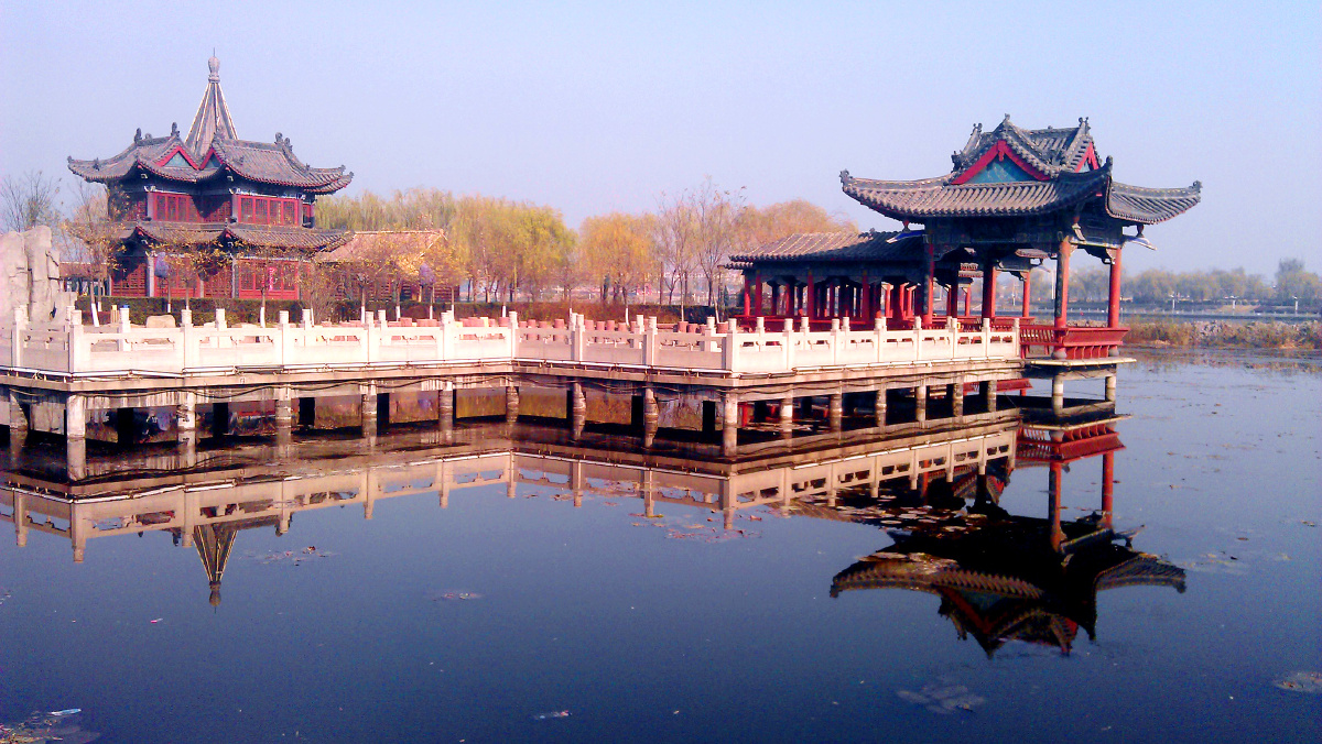 醋都东湖一景手机摄影中国醋都山西省清徐县70多家醋厂平均年产10万吨