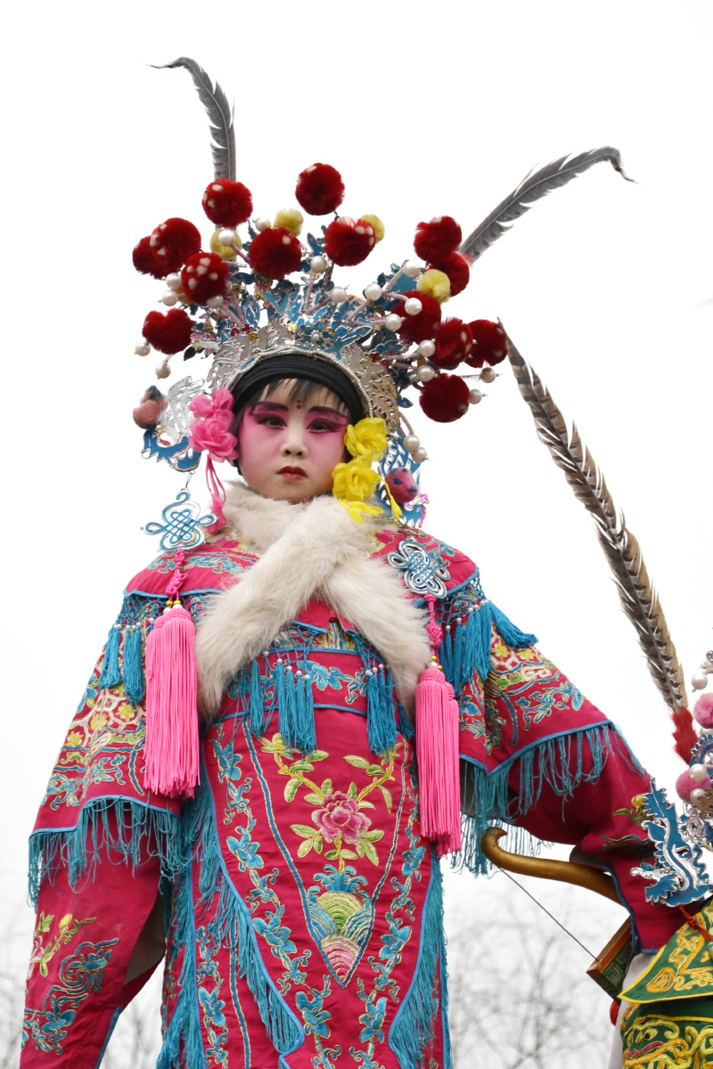 背棍上的孩子摄于清徐县北关背铁棍艺术团非物质文化遗产