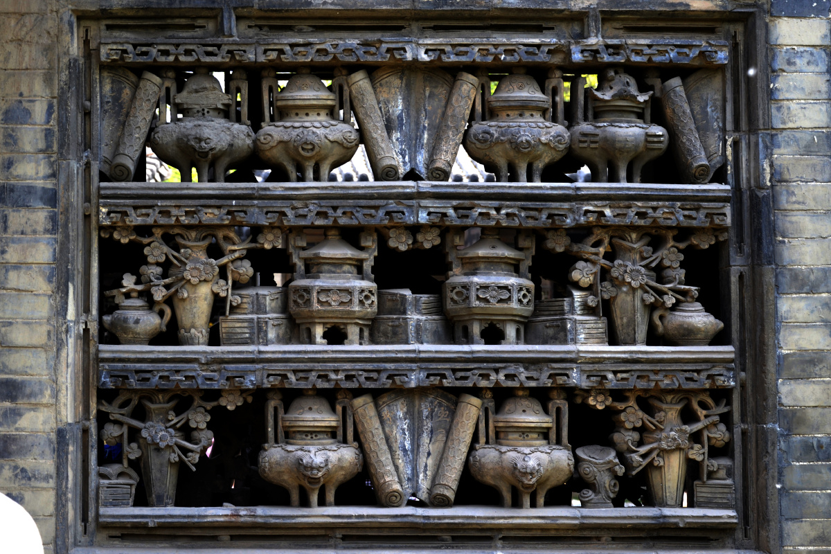 常家庄园镂空砖雕一例