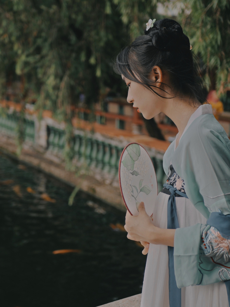 汉服小姐姐