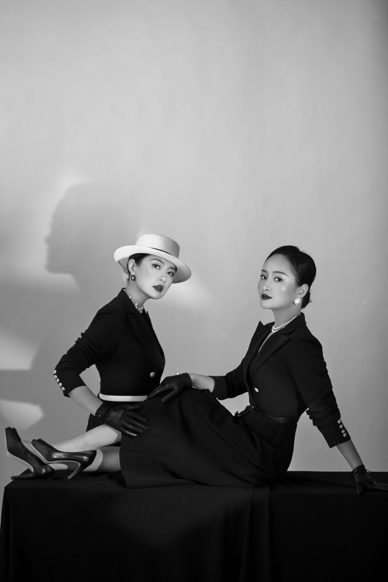 超a闺蜜照两位酷酷的姐姐