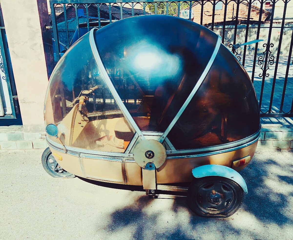 蛋形电动车