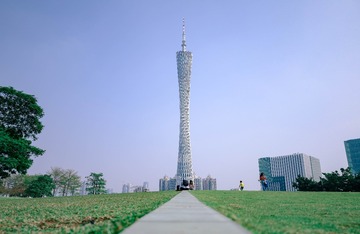 157758