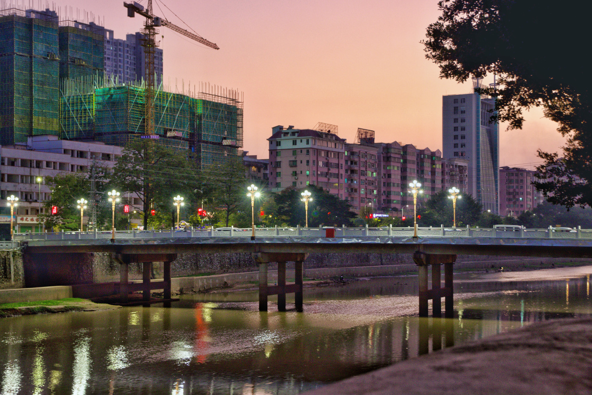 南雄市南方小城冬日夜晚