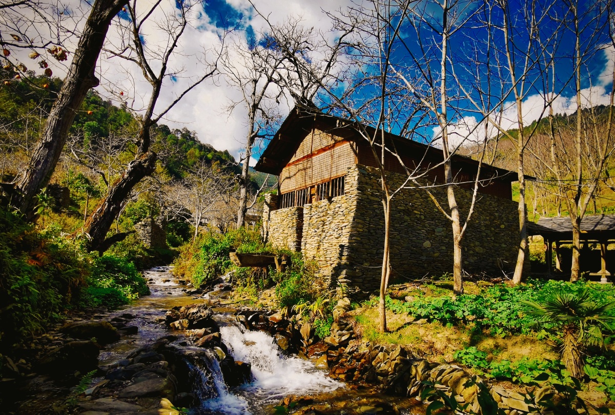 古墨村隶属于云南省临沧市凤庆县诗礼乡距县城112公里处以其保存较为