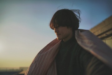 001