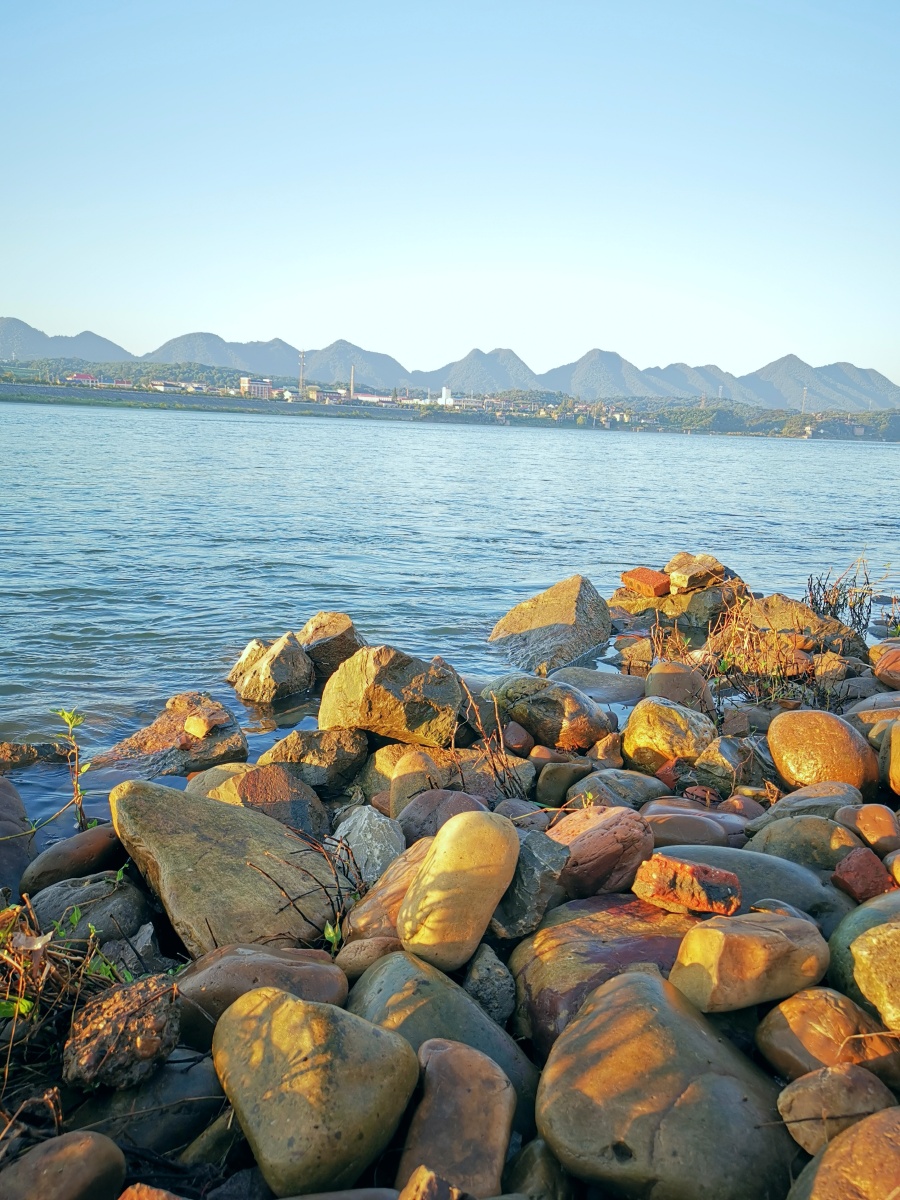 清晨的澧水河畔