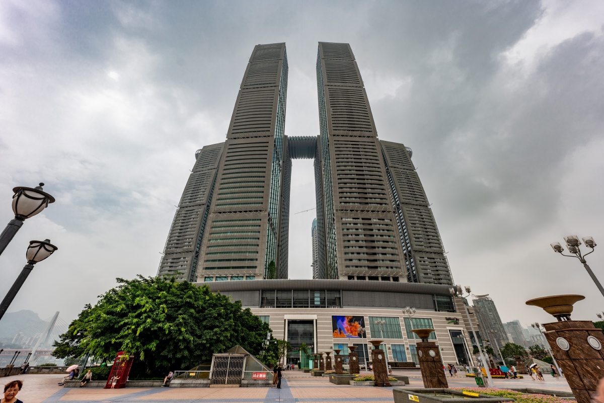 重庆又一打卡地朝天门来福士广场横向摩天大楼