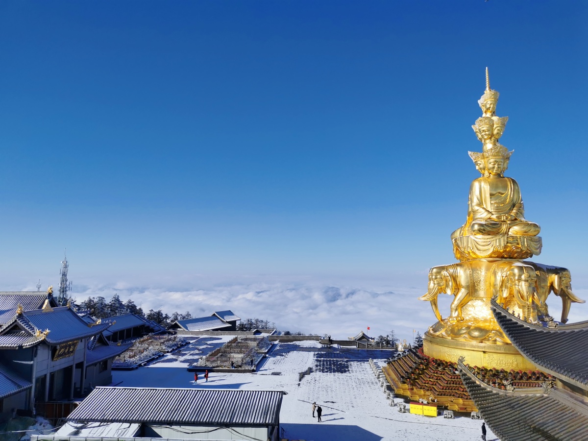 峨眉山雪景