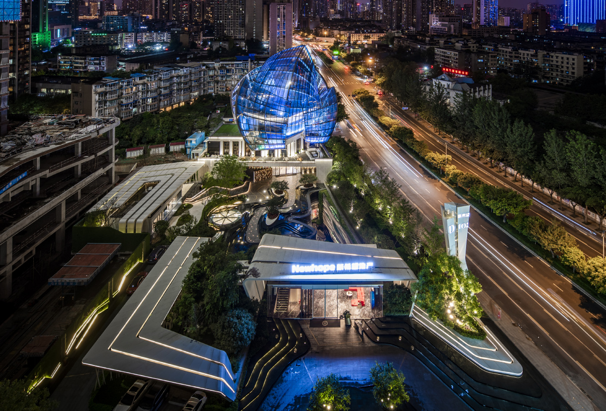 夜幕下的成都牛王庙