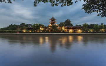 望江楼，望江流