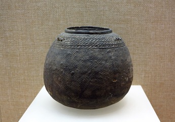 三耳陶罐，春秋，珠海出土，广东省博物馆古代文物。