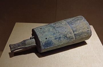 青铜钲，东周，清远市马头岗出土，广东省博物馆古代文物。