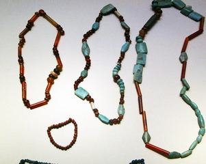 珠饰，西汉，1956年辽宁西丰西岔沟出土，中国国家博物馆文物。