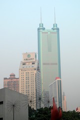 2004年4月11日深圳市最高建筑－－帝王大厦
