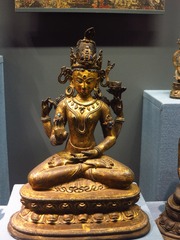 铜鎏金四臂观音菩萨像，北京首都博物馆文物展。