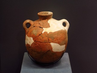 陶双耳壶，新石器时代中期（距今8500-7000），房山区镇江营遗址出土，北京首都博物馆文物展。