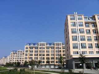 内蒙古，赤峰市城市风光，开发区房地产楼盘。