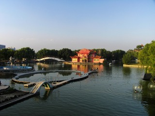 内蒙古赤峰市，城市风光，水上公园。