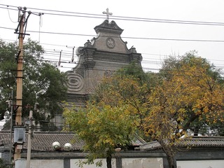 2004年11月10日，北京：远眺南堂。北京最古老的天主教堂