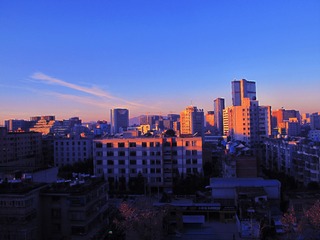 云南省昆明，市区一角，高楼大厦。 (2)