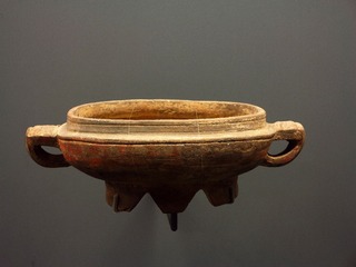 朱绘陶盨，东周，北京昌平松园出土，首都博物馆文物展。