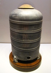 “麻万石”陶仓，西汉，1953年河南洛阳金谷园出土，中国国家博物馆文物。