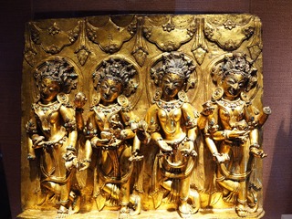 铜镀金四供养天女像，明代，西藏，北京首都博物馆文物展。