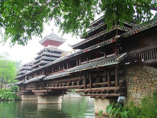 深圳市旅游区中国民俗文化村侗族山寨：风雨桥
