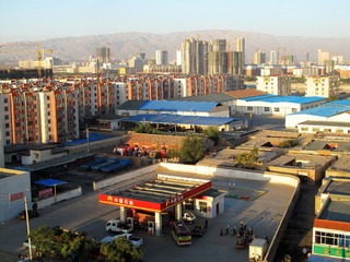 甘肃省武威市，市区一角，建筑群。003