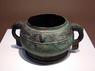 凤鸟纹簋，西周（前1046-前771年）山西省翼城大河口1033号墓地出土，首都博物馆文物展。