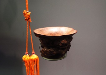 松树竹雕杯，首都博物馆“古都北京”文物展。