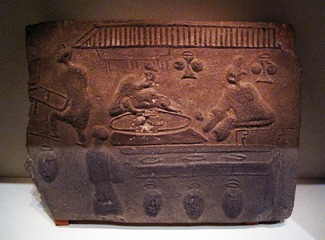 酿酒画像砖，东汉，1954年四川彭山出土，中国国家博物馆文物。