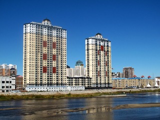 内蒙古呼伦贝尔市，住宅楼楼盘，河景楼。