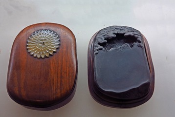 端石云纹砚，明代，广东省博物馆古代文物。