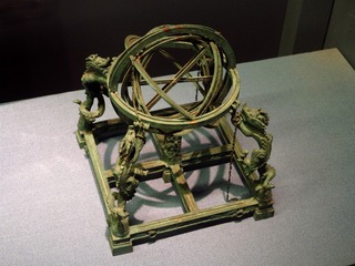浑仪模型，古代观测天体坐标的传统仪器，北京首都博物馆文物展。