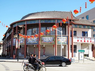 内蒙古阿拉善盟阿拉善右旗，街景，独特风格的建筑。002