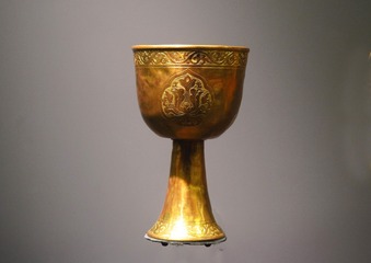 金錾花高足杯，金代，首都博物馆“古都北京”文物展。