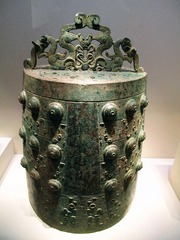 “?”青铜鎛，春秋·齐，传1870年山西荣河出土，中国国家博物馆文物。