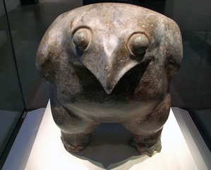 鹰形陶鼎，仰韶文化（约公元前5000年-前3000年），1958年陕西华县太平庄出土，中国国家博物馆文物展。