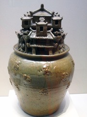 青瓷魂瓶，西晋，中国国家博物馆文物。