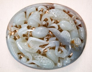 双孔雀纹饰件，元-明，国家博物馆中国古代玉器艺术展。