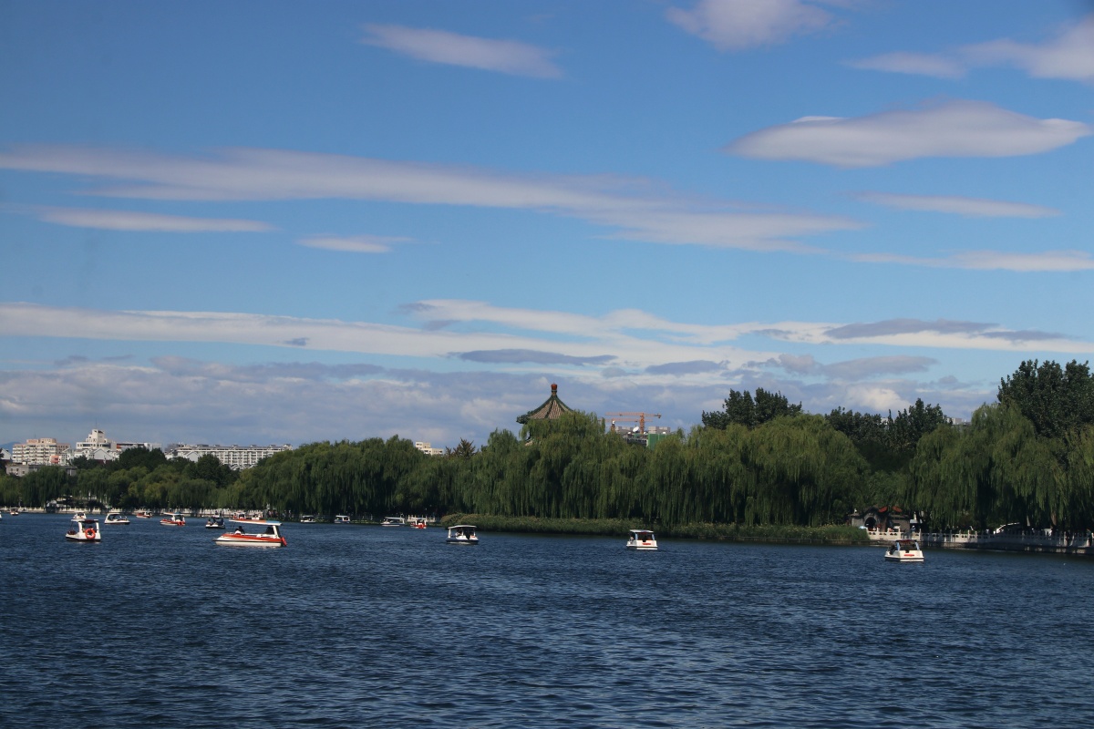 北京的后海天蓝蓝海蓝蓝水天一色