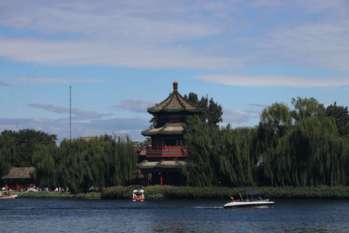 北京的后海天蓝蓝海蓝蓝水天一色