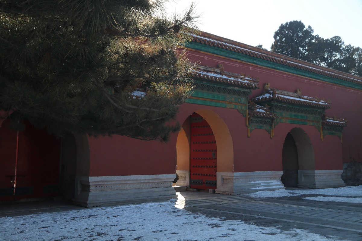 冬日暖阳光影宁寿门拍摄于2022125北京故宫宁寿门在皇