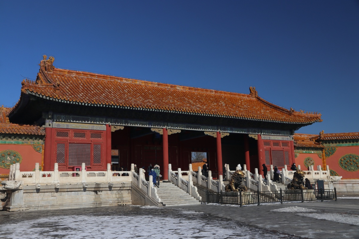 冬日暖阳光影宁寿门拍摄于2022125北京故宫宁寿门在皇