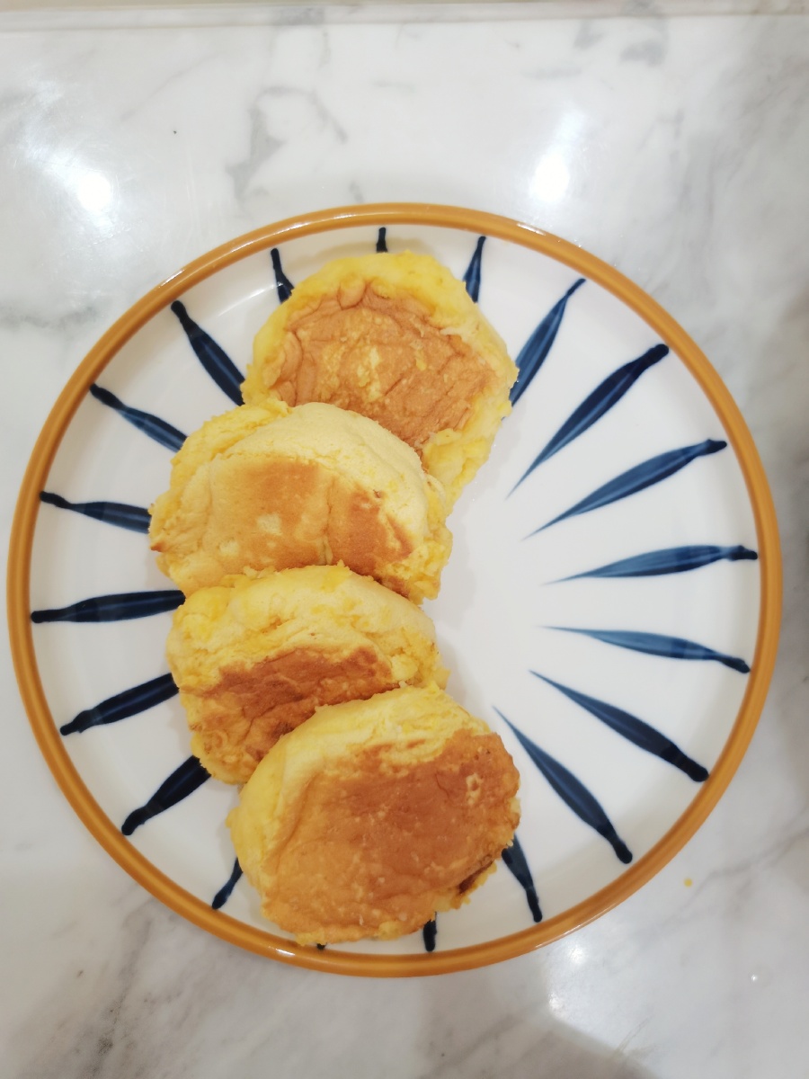 甜甜的舒芙蕾冷冷的天气适合窝在家里 - 酸奶爱上泡芙 - 图虫