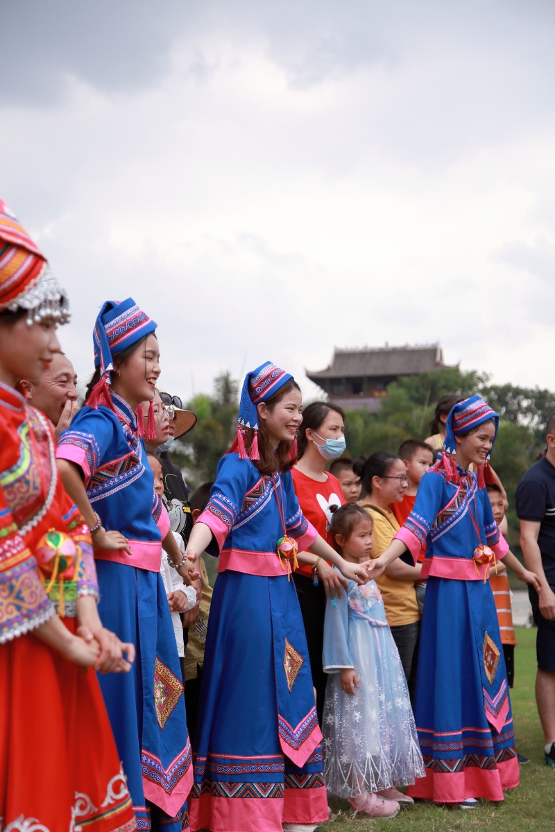 广西三月三民族文化节广西壮族地区三月三是为了纪念歌仙刘三姐